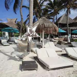 Estrellas - Located At The Party Zone Тулум